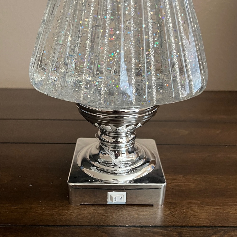 Lighted Christmas Tree with Silver Swirling Glitter - NWT - Gift Ready! - Picture 8 of 8